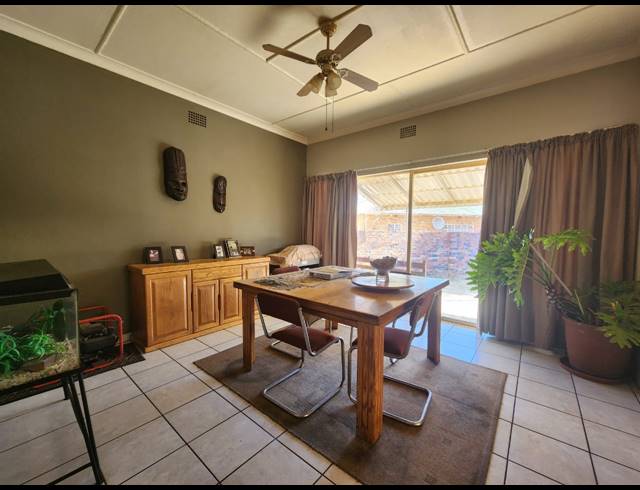3 BEDROOM HOUSE FOR SALE IN THREE RIVERS